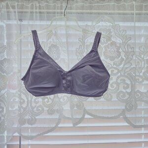 Breezie's Bra. 38D Lavender